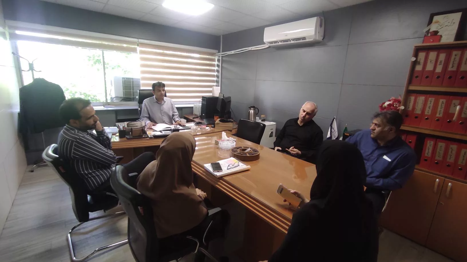 جلسه دکل های مخابراتی در دانشگاه